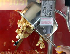 08 出来上がったらケトルをタイミングよくひっくり返して!!